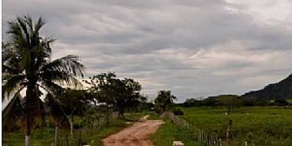 Agua-CE-Estrada rural do Distrito-Foto:ARAGO