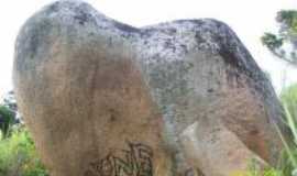 Maravilha - Afloramento rochosa na Serra da caiara, Por Geogrfa Rozileide Gonalves