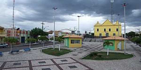 Alto Santo-CE-Praa e Igreja Matriz-Foto:Italo morais