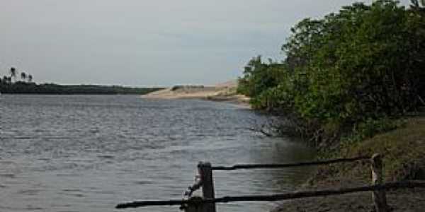 Amontada-CE-Rio Aracatiau-Foto:meucadernodeviagem.