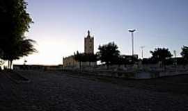 Baro de Aquiraz - Praa e Igreja Matriz de Baro de Aquiraz-CE-Foto:Thiago dos Passos