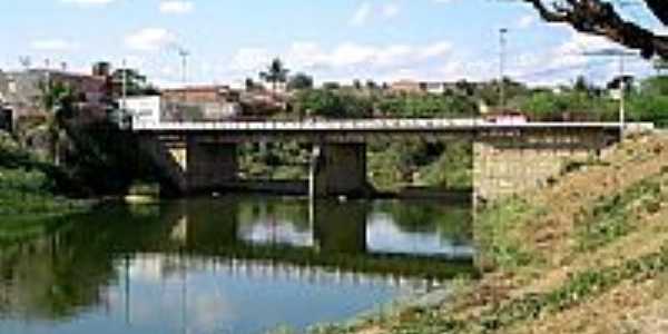 Ponte sobre o Rio Boa Viagem-Foto:Ivo Dias