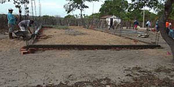 Crrego dos Fernandes-CE-Construo da Igreja-Foto:folhagospelaracatiense