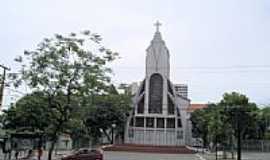 Ftima - Igreja de N.Sra.de Ftima na Av. 13 de Maio-Foto: Francisco Edson Mend