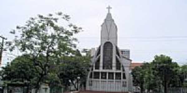 Igreja de N.Sra.de Ftima na Av. 13 de Maio-Foto: Francisco Edson Mend