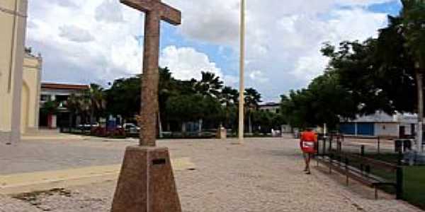 Flores-CE-Cruzeiro na praa da Igreja-Foto:Prefeitura De Russas