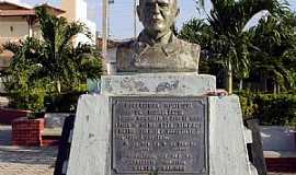 Hidrolndia - Hidrolndia-CE-Busto do Monsenhor Luis Ximenes-Foto:Marcello Bezerra