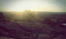 Ipaumirim - Por do sol, visto de cima da Pedra de So Sebastio, Por Monize Wruck