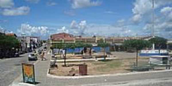 Jaguaretama-CE-Praa central e Mercado Pblico-Foto:jose moreira silva Moreira