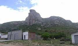 Milagres - Milagres-CE-Grande pedra na Montanha-Foto:Fabricio e Fernanda