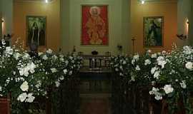 Monte Castelo - Monte Castelo-CE-Interior da Igreja de Santa Terezinha-Foto:santaterezinhamcastelo