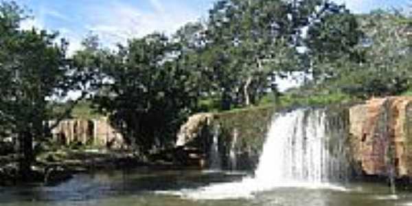 Cachoeira em Morrinhos Novos-Foto:renato correia