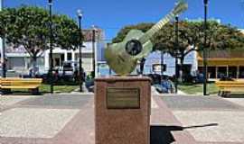 Pedra Branca - Pedra Branca-CE-Monumento  Leonardo Mota-Foto:MACLIO GOMES