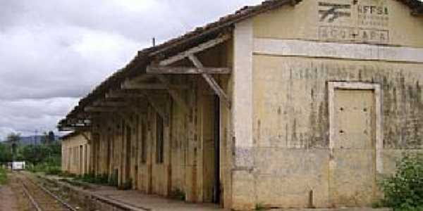 Quinco-CE-Antiga Estao Ferroviria-Foto:www.estacoesferroviarias.com.br