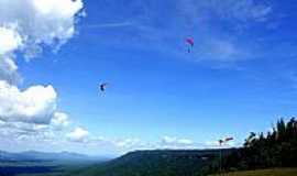 Tiangu - Parapente no Stio do Bosco em Tangu-CE-Foto:Edilson Morais Brito