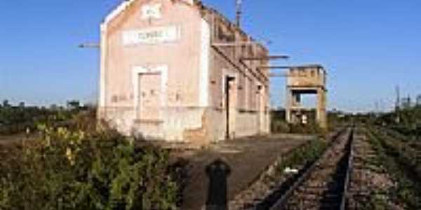 Antiga Estao Ferroviria de Tururu-Foto:Paulo Regis 2011