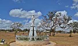 Braslia - Imagem da Rainha da Paz em Brasilia-DF-Foto:Arolldo Costa Olivei