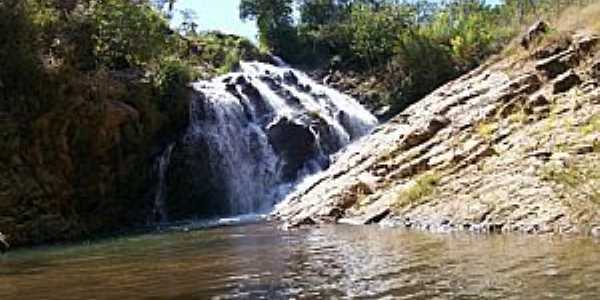 Recanto das Emas-DF-Cachoeira no Parque Ecolgico e Vivencial 