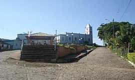 Airituba - Airituba-ES-Praa central e Igreja-Foto:Pedro Glria Brasil Viana