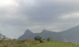 Atlio Vivcqua - foto da pedra da Caveira em Atilio Vivacqua, Por JORGE COSTA