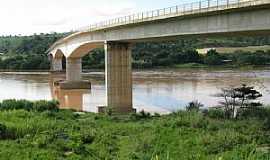 Colatina - Colatina-ES-Ponte sobre o Rio Doce-Foto:Andr Bonacin