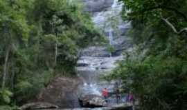 Divino de So Loureno - Cachoeira Alta, Por Rosria