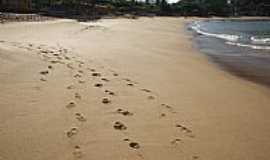 Guarapari - Pegadas na areia da praia de Guarapari-ES-Foto:argolojr