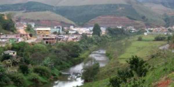 Rio Itapemirim Brao Norte Direito no centro, Por carlos roberto rocha sanata