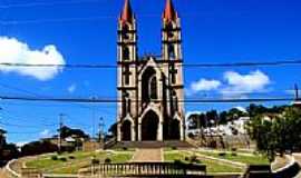 Itaguau - Praa e Igreja Matriz de N.Sra.Medianeira de Todas as Graas em Itaguau-ES-Foto:Elpdio Justino de A