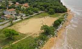 Jacaraipe - Futebol  beira mar e parte da cidade de  Jacarape-Foto:Imagem Universal Fot