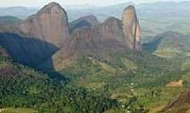 Pancas - Pedra Camelo em Pancas-Foto:Andr Bonacin