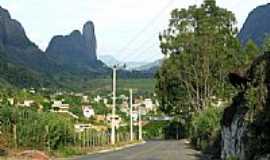 Pancas - Vista parcial de Pancas e ao fundo Pedra Camelo-Foto:Andr Bonacin