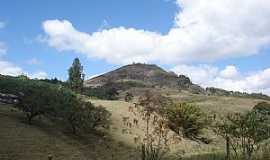 So Jos do Calado - So Jos do Calado-ES-Pedra do Cruzeiro na Fazenda Berto Padre-Foto:Pedro Glria Brasil Viana