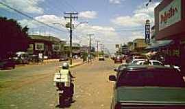 guas Lindas de Gois - Avenida JK no Jardim Braslia em guas Lindas de Gois-Foto:Silas Lima