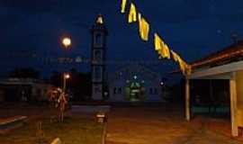 Boa Vista do Ramos - Boa Vista do Ramos-AM-Vista noturna da Praa e Matriz de N.Sra.Aparecida-Foto:marcelotec