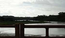 Cau - Cau-GO-Ponte sobre o Rio Claro-Foto:Ricardo Mercadante