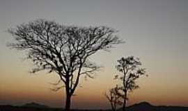 Campestre de Gois - Campestre de Gois-GO-Anoitecer na zona rural-Foto:Pe. Edinisio Pereira