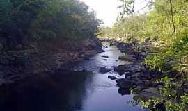 Doverlndia - Rio do Peixe (abaixo da cachoeira do Alvino) em Doverlndia-GO - por pauloprl 