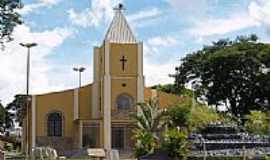 Goianira - Igreja Matriz-Foto:joaohrq 