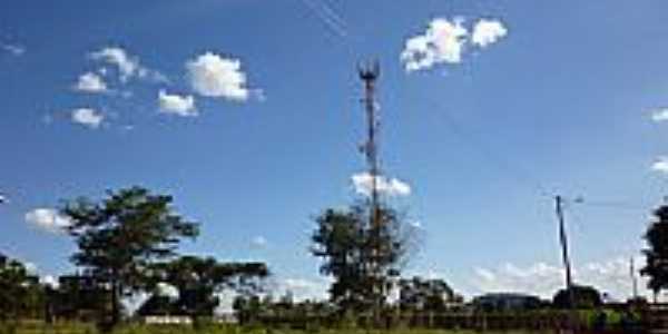 Torre de Telefonia Cecular no Parque Los Angeles em Goianira-GO-Foto:ErickNilson10