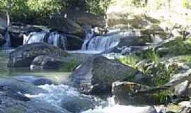 Guarinos - Cachoeira em Guarinos-Foto:Carlos Nathan