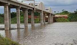 Itarum - Ponte sobre o Rio Verde em Itarum-Foto:Ricardo Mercadante