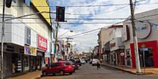 Itumbiara-GO-Rua Marechal Deodoro-Foto:Ricardo Mercadante