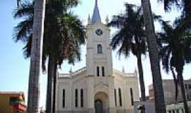 Mineiros - Igreja Matriz do Divino Esprito Santo
Foto Vicente A. Queiroz