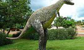 Montividiu - Montividiu-GO-Praa dos Dinossauros-Carto Postal da cidade-Foto:PatrickMaboni