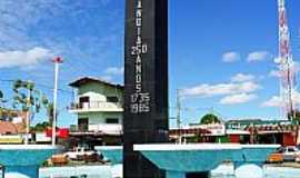 Niquelndia - Niquelndia-GO-Monumento dos 250 anos da cidade na Praa Silva Junior-Foto:Silas Lima