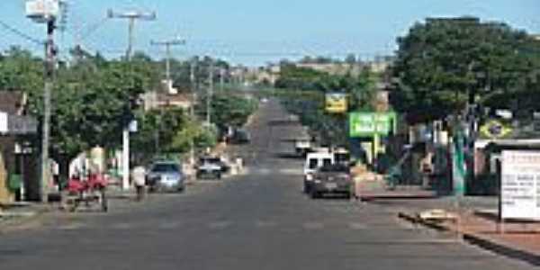 Avenida em Palestina de Gois-Foto:Joo Santos (JS)