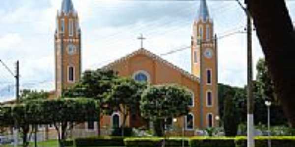 Igreja Catlica de Paranaiguara-Foto:Jorge Edgar Meza Mon