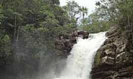 Pirenpolis - Pirenpolis-GO-Cachoeira da Santa Maria na Reserva Ecolgica Vargem Grande-Foto:Pe. Edinisio Pereira