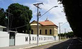 Itacoatiara - Itacoatiara-AM-Prdio da Marinha do Brasil e ao fundo a Catedral-Foto:Frank Chaves